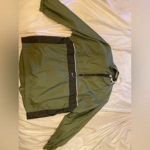 Nike women’s small wind jacket